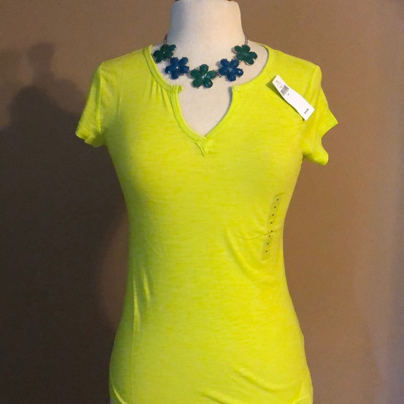 GAP Tops - New bright yellow/lime color shirt size XS